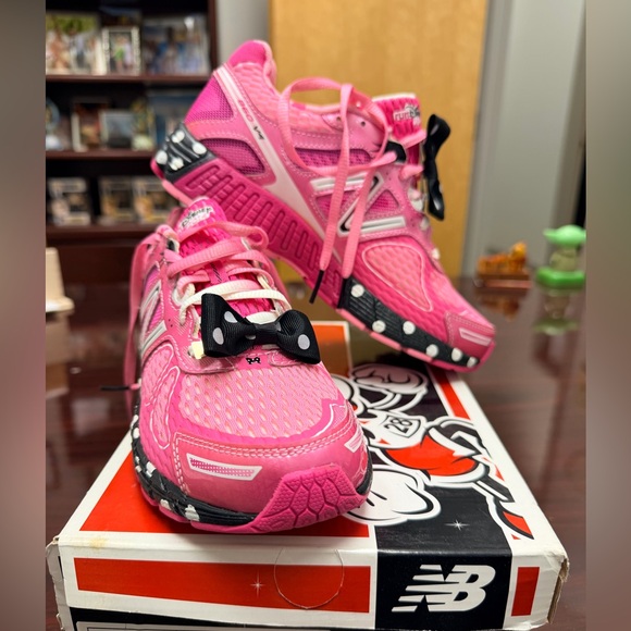 New Balance Other - New Balance RunDisney Minnie Mouse Kids Shoes Size 3.5 NIB Rare 2014